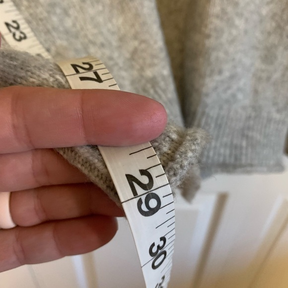 Gap grey long sleeve wool blend knit sweater - Picture 6 of 7